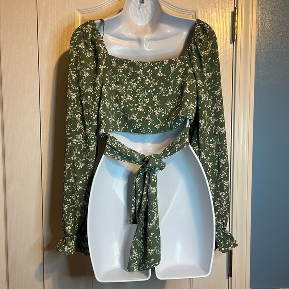 Altar’d State Women’s NWOT Bohemian Tie-Back Crop Top – Size Small - Picture 2 of 5